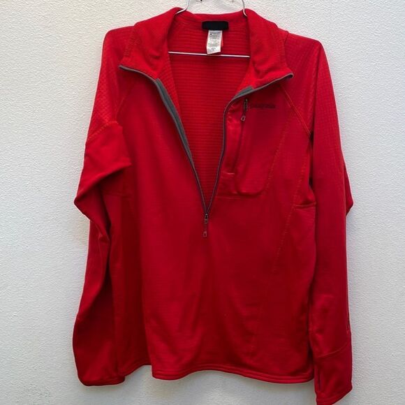 Patagonia Longsleeve Pullover - Red